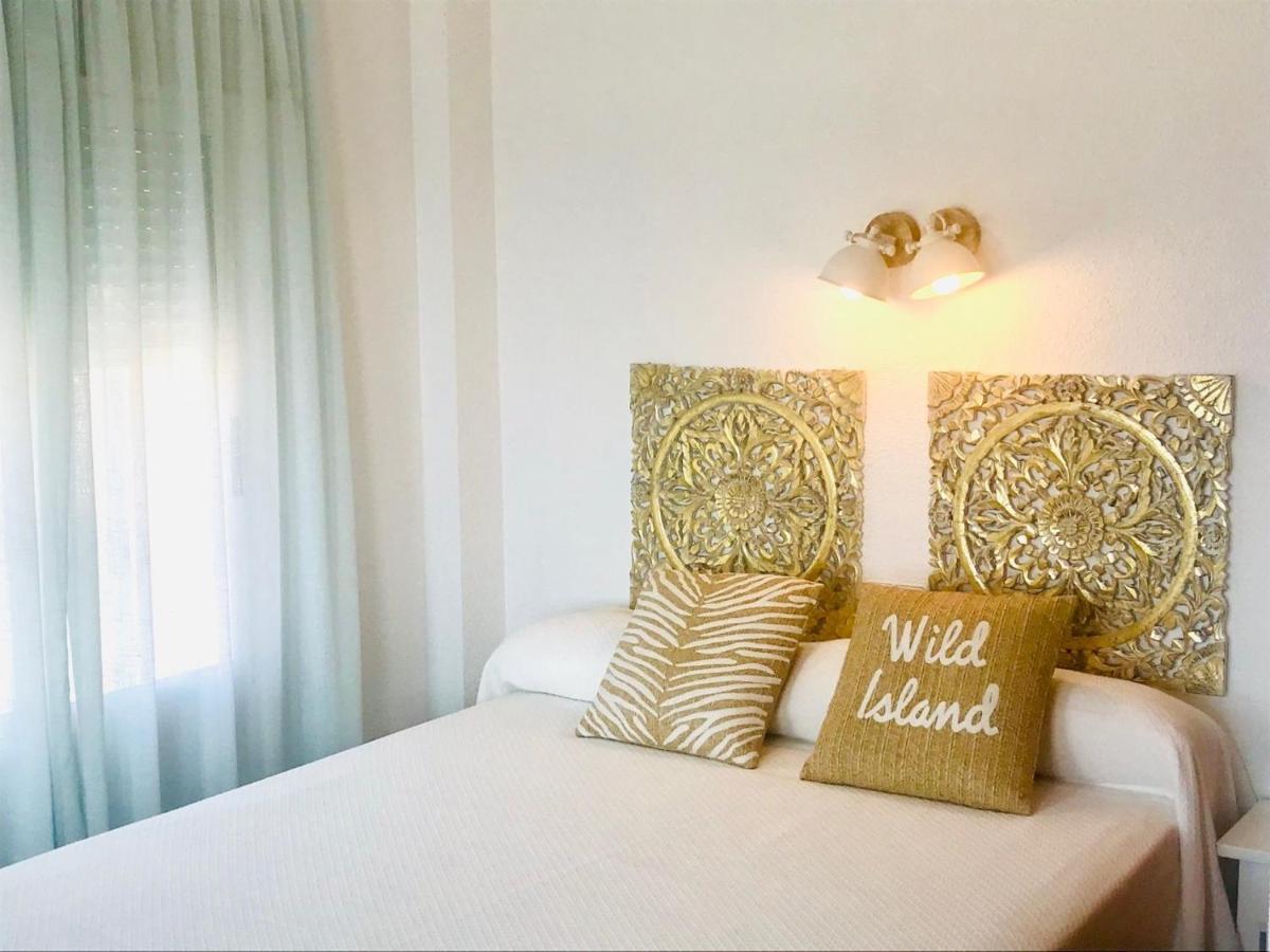 Apartamentos Ulia Benidorm Bagian luar foto