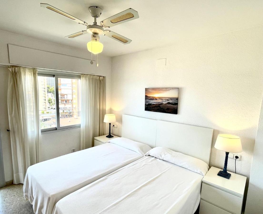 Apartamentos Ulia Benidorm Bagian luar foto