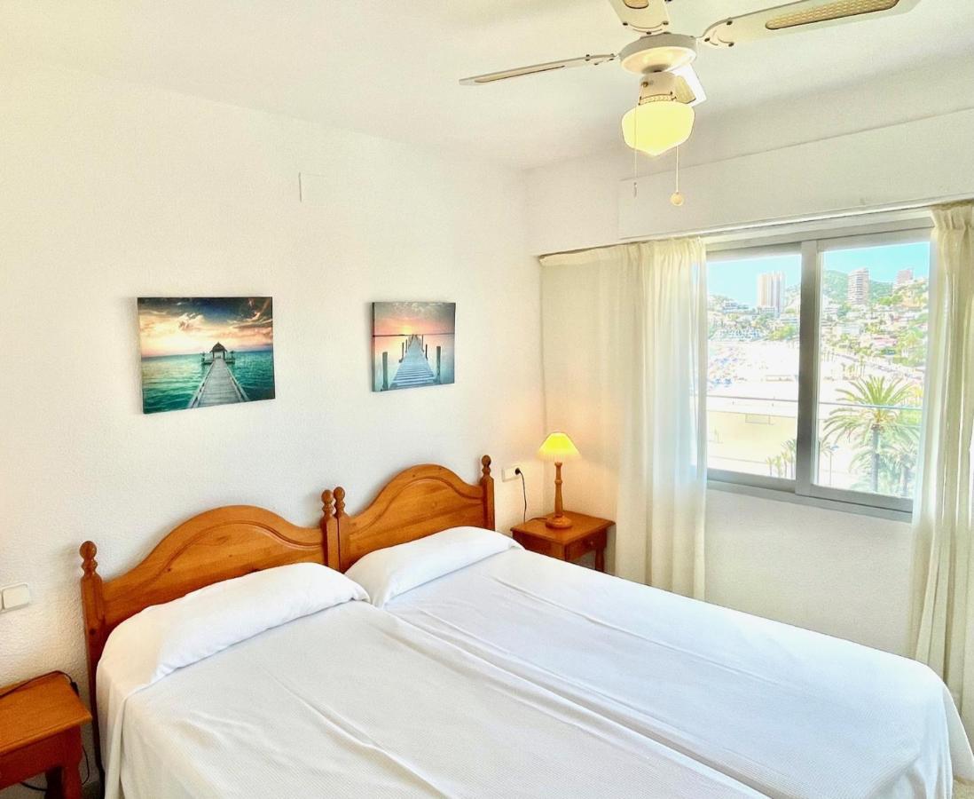 Apartamentos Ulia Benidorm Bagian luar foto