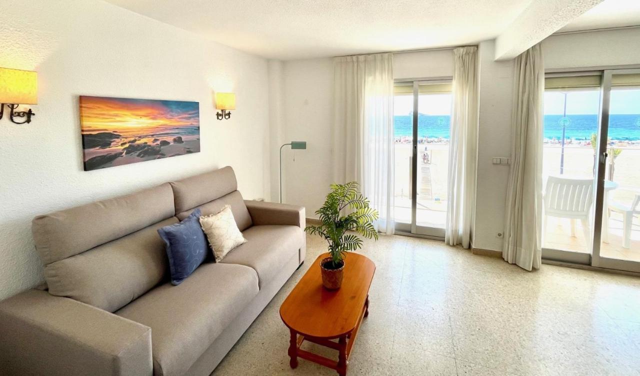 Apartamentos Ulia Benidorm Bagian luar foto