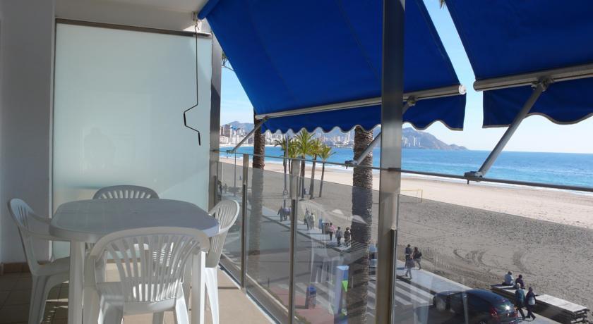 Apartamentos Ulia Benidorm Bagian luar foto